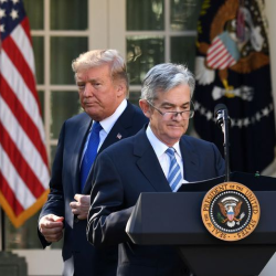 Trump once again criticizes Powell for being ‘stupid and incompetent’! The gold market is facing a long short game