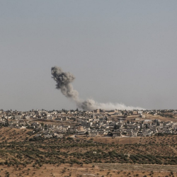 Israeli airstrikes on Syrian capital ignite Middle East situation! Security Council emergency meeting focuses on sovereignty crisis, testing gold’s safe haven properties again